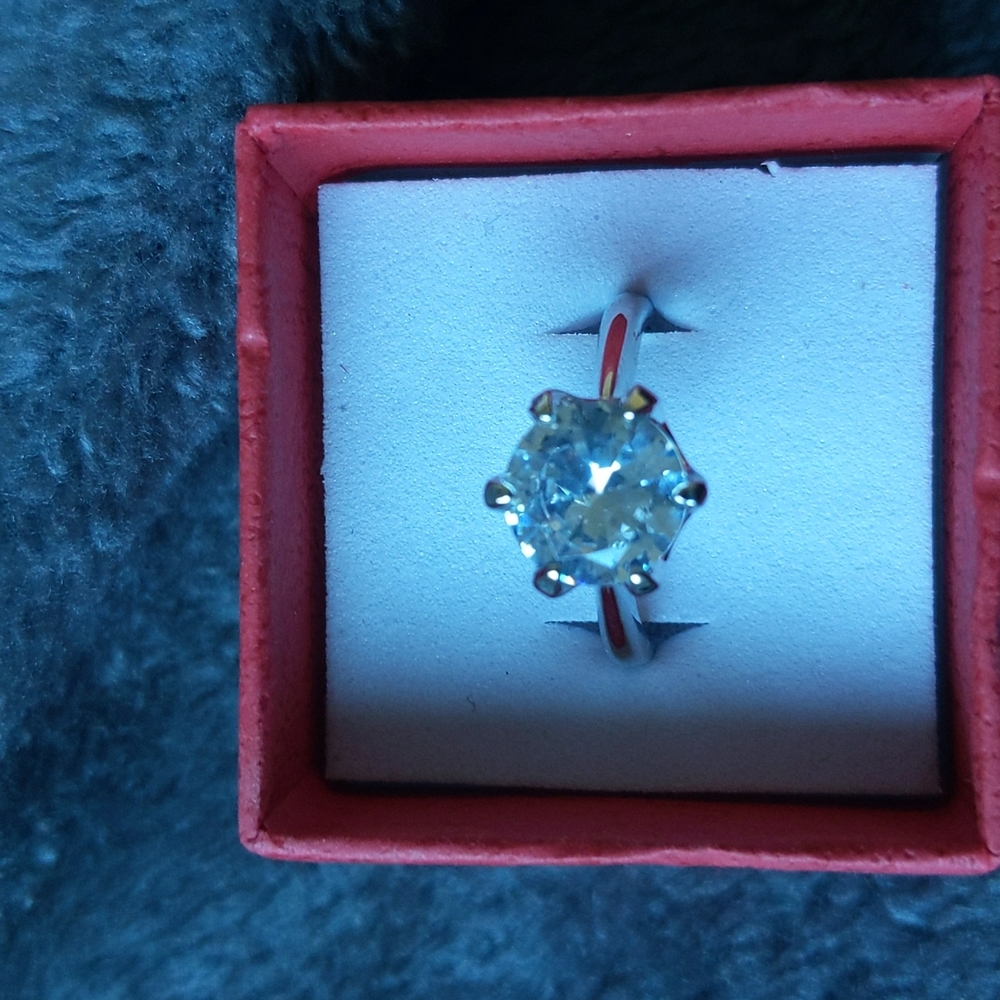 Diamond ring